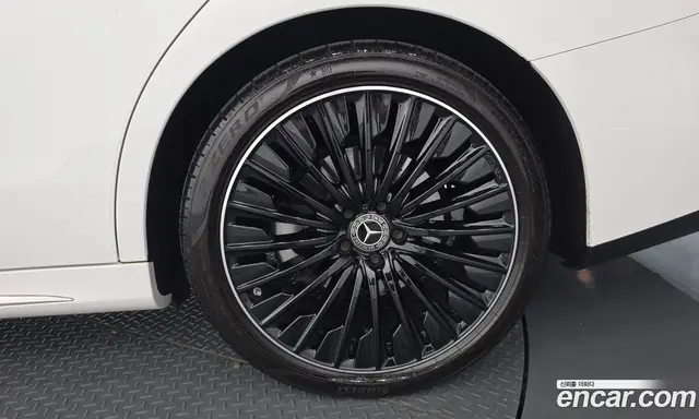 Mercedes-Benz E-Class 2024 2.0 автомат (гидро), миниатюра 7