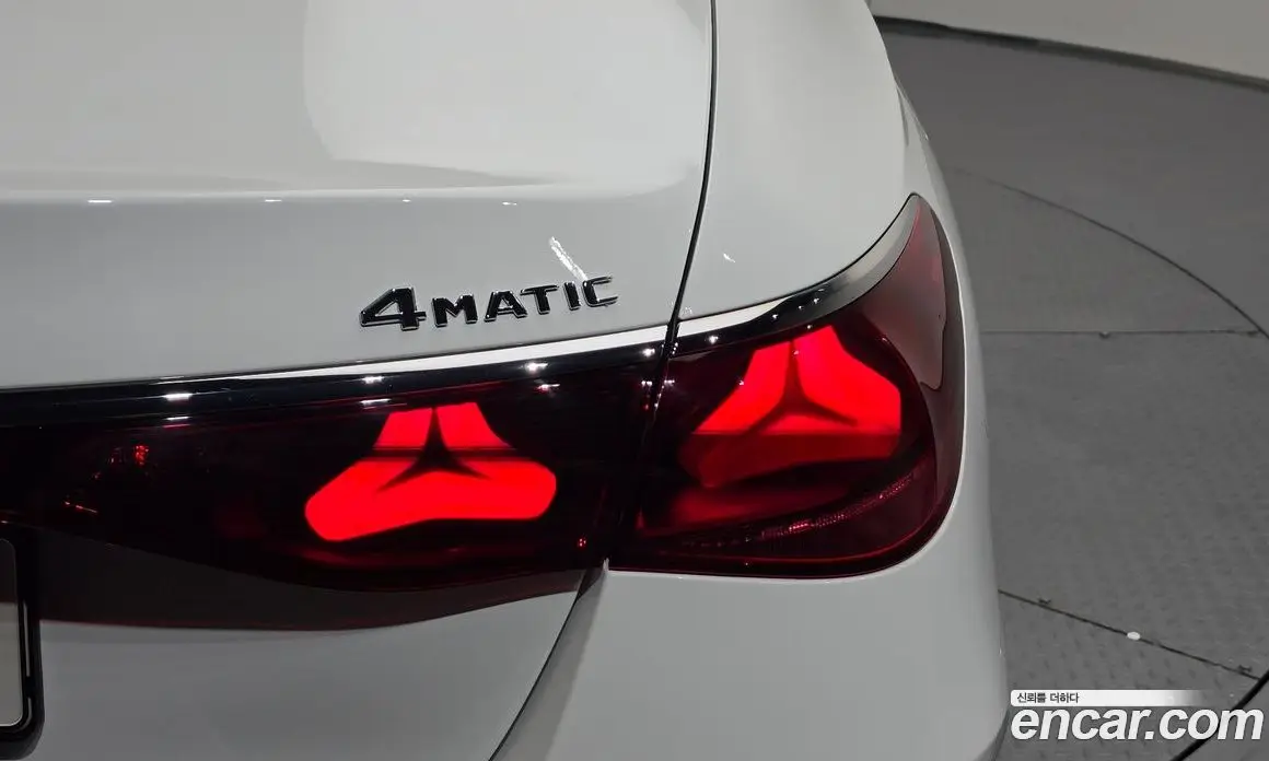 Mercedes-Benz E-Class 2024 2.0 автомат (гидро), фото 9