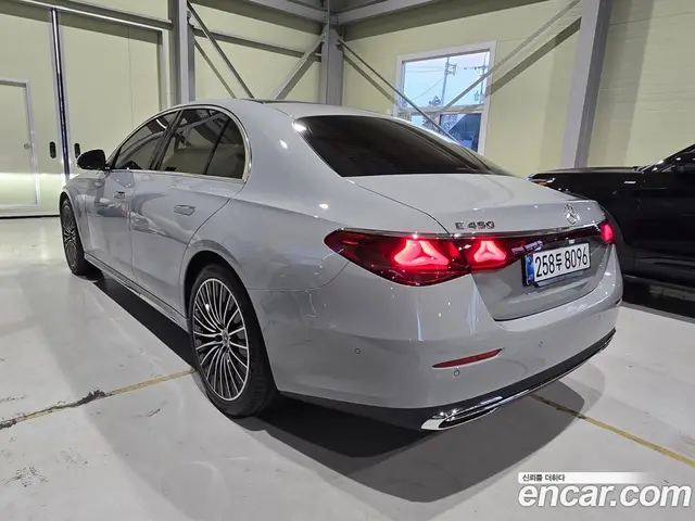 Mercedes-Benz E-Class 2025 3.0 автомат (гидро), миниатюра 2
