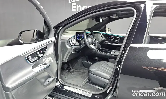 Mercedes-Benz EQE 2023 0.3 автомат (гидро), миниатюра 12
