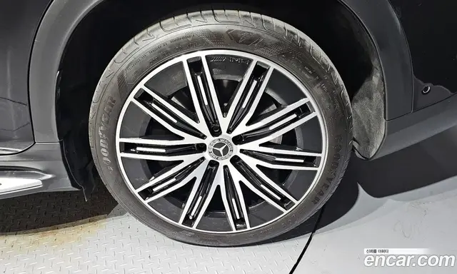Mercedes-Benz EQE 2023 0.3 автомат (гидро), миниатюра 7
