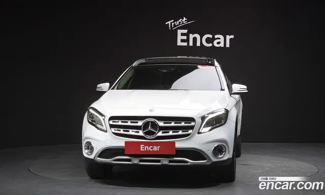 Mercedes-Benz GLA-Class 2018 2.0 автомат (гидро), миниатюра 2