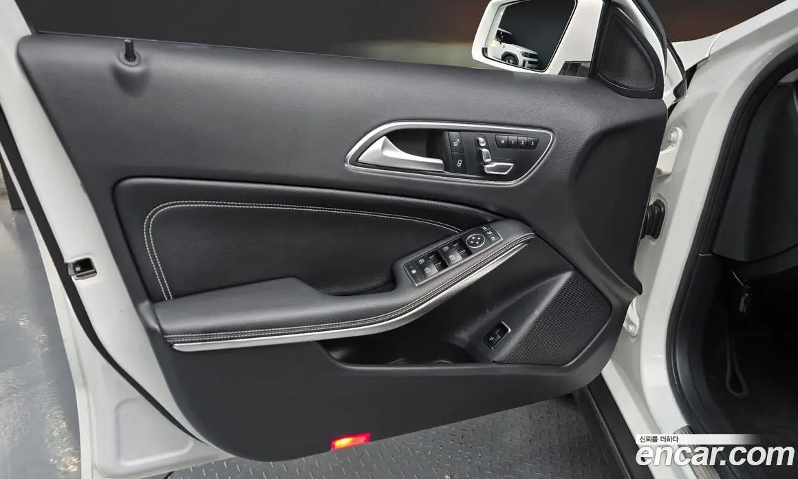 Mercedes-Benz GLA-Class 2018 2.0 автомат (гидро), фото 13