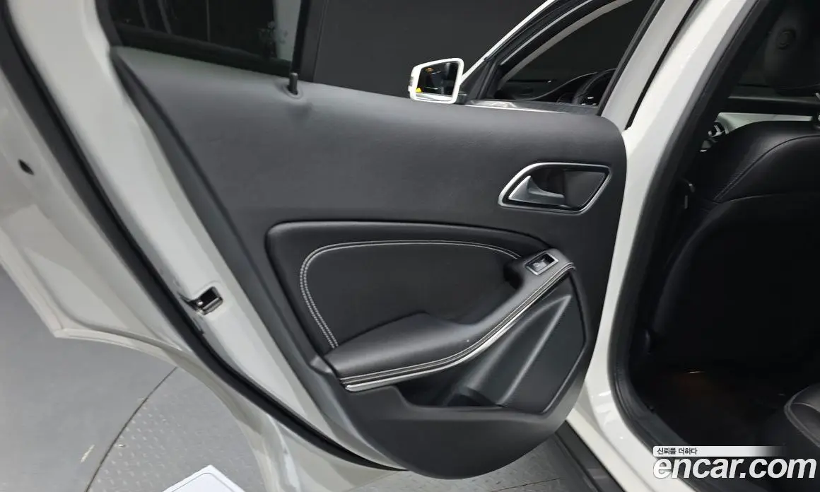 Mercedes-Benz GLA-Class 2018 2.0 автомат (гидро), фото 14