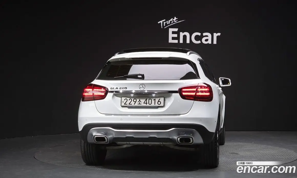 Mercedes-Benz GLA-Class 2018 2.0 автомат (гидро), фото 3