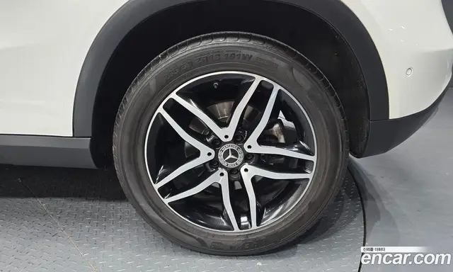 Mercedes-Benz GLA-Class 2018 2.0 автомат (гидро), миниатюра 6