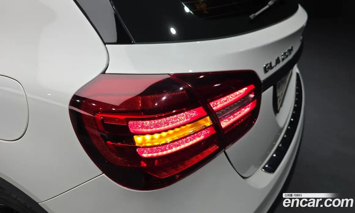 Mercedes-Benz GLA-Class 2018 2.0 автомат (гидро), фото 8