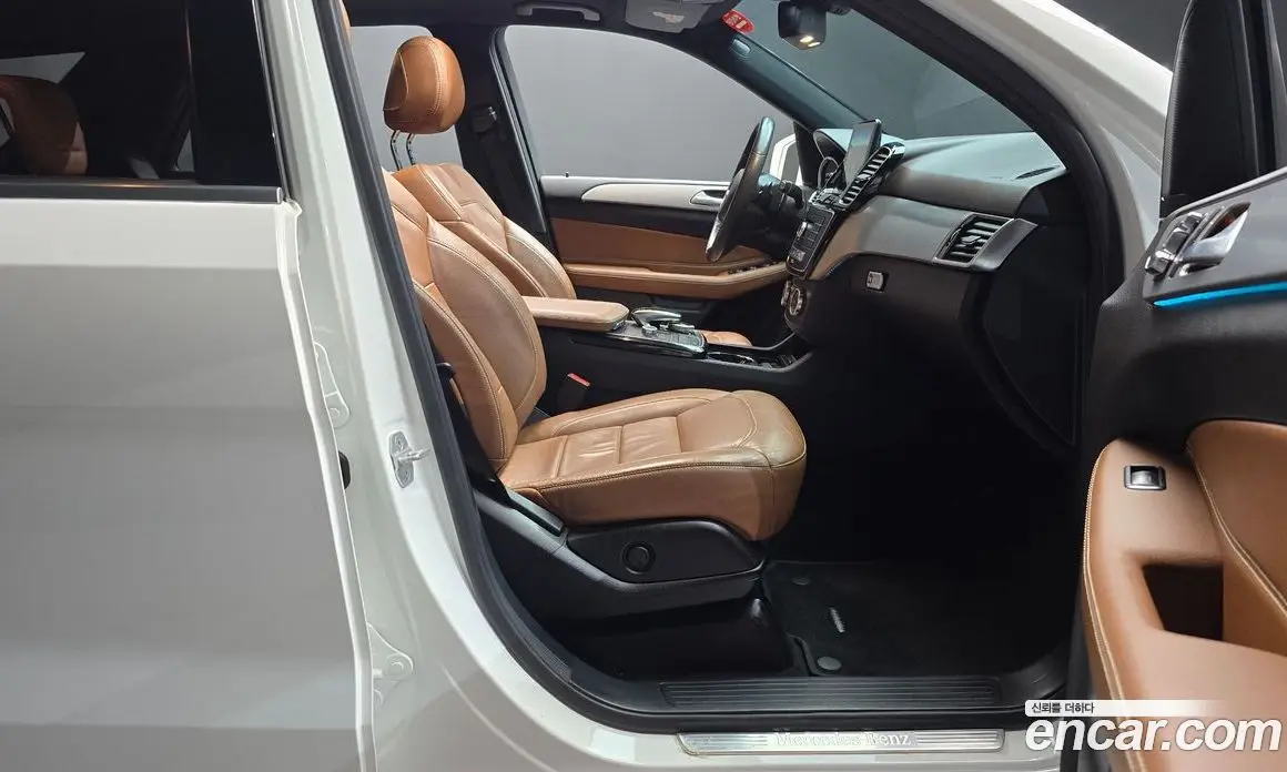 Mercedes-Benz GLE-Class 2018 3.0 автомат (гидро), фото 16