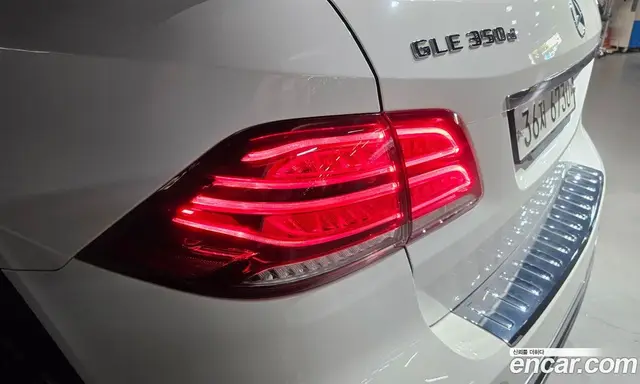 Mercedes-Benz GLE-Class 2018 3.0 автомат (гидро), миниатюра 9