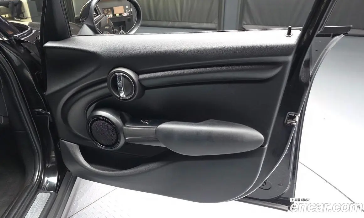 Mini Cooper 2017 1.5 автомат (гидро), фото 14 Mini Cooper 2017 1.5 автомат (гидро), фото 14