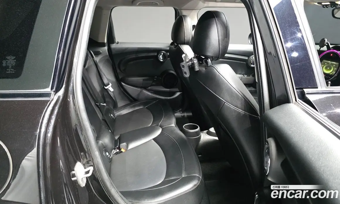 Mini Cooper 2017 1.5 автомат (гидро), фото 18 Mini Cooper 2017 1.5 автомат (гидро), фото 18