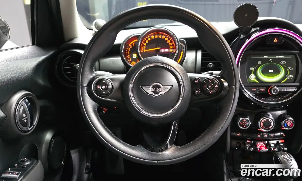 Mini Cooper 2017 1.5 автомат (гидро), фото 19 Mini Cooper 2017 1.5 автомат (гидро), фото 19