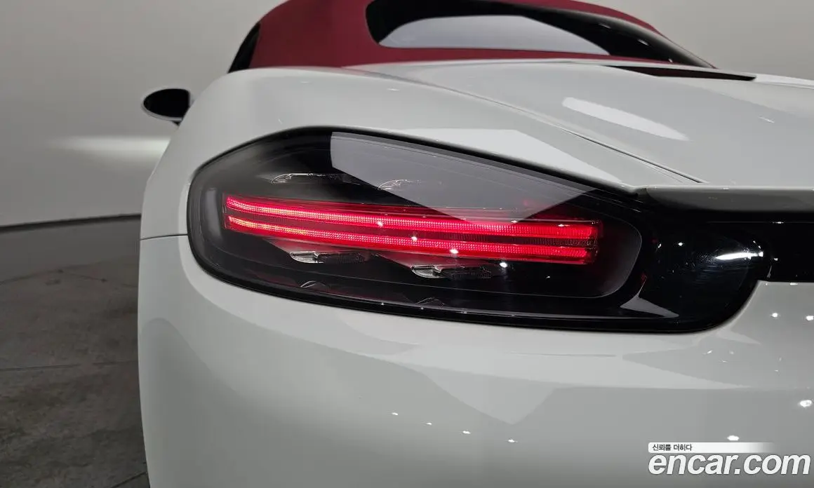 Porsche 718 2018 2.5 автомат (гидро), фото 8 Porsche 718 2018 2.5 автомат (гидро), фото 8
