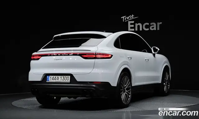 Porsche Cayenne 2023 3.0 автомат (гидро), миниатюра 2
