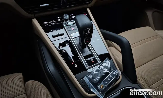 Porsche Cayenne 2023 3.0 автомат (гидро), миниатюра 12