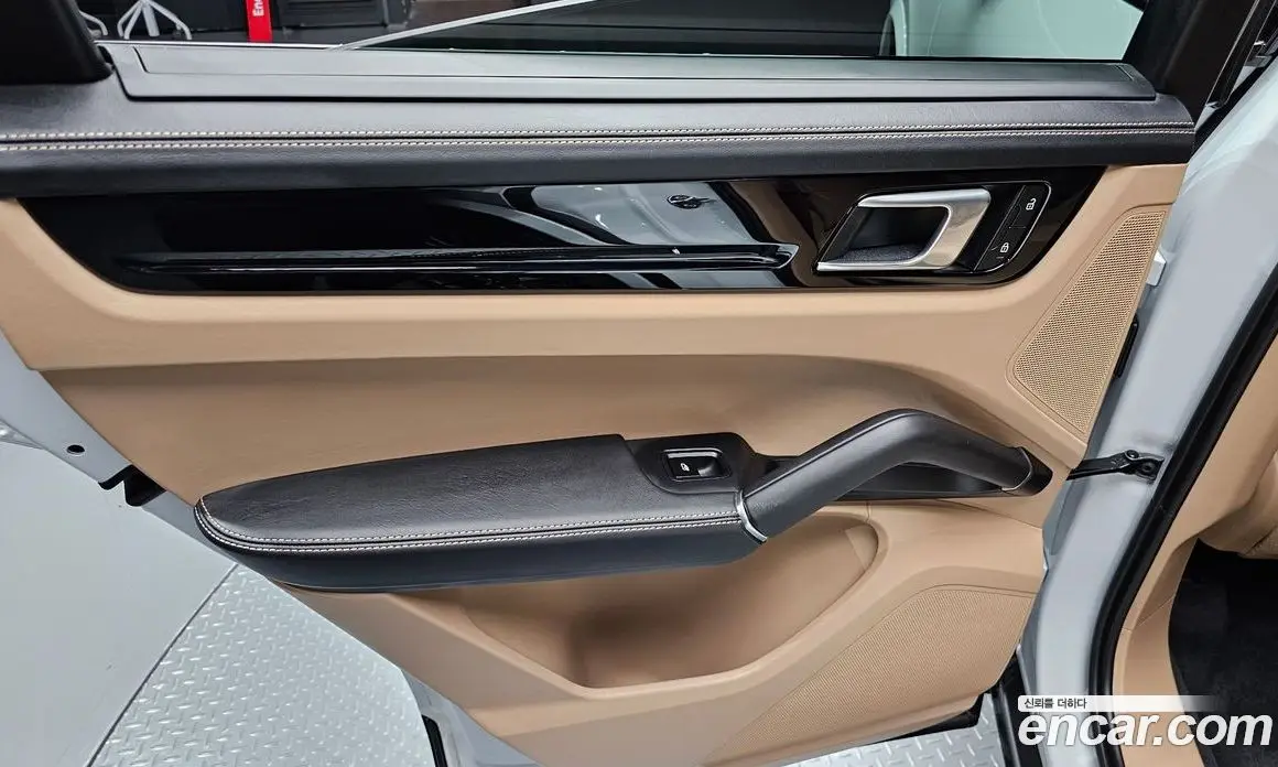 Porsche Cayenne 2023 3.0 автомат (гидро), фото 15