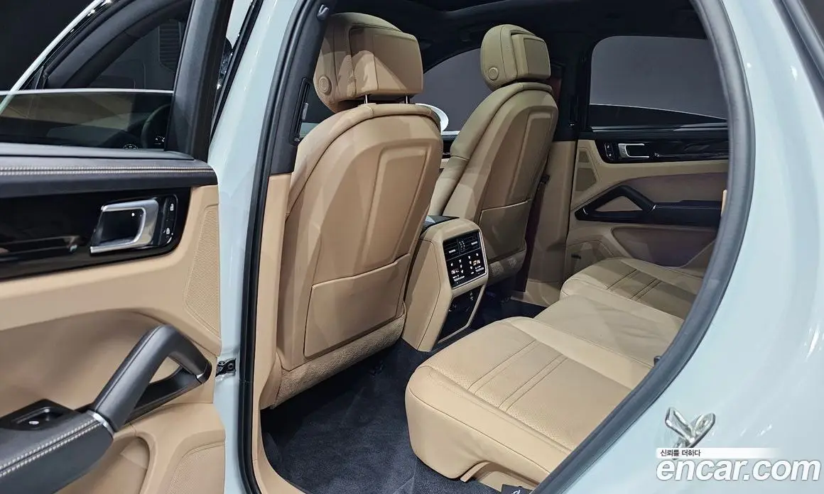 Porsche Cayenne 2023 3.0 автомат (гидро), фото 18