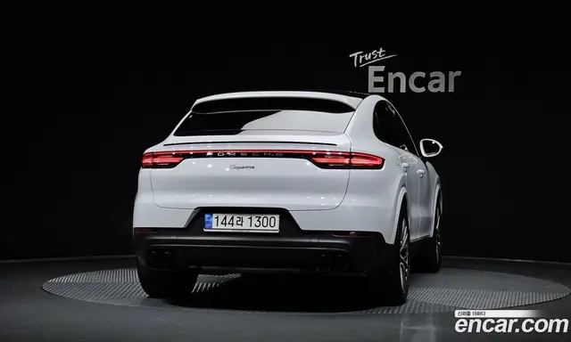 Porsche Cayenne 2023 3.0 автомат (гидро), миниатюра 4