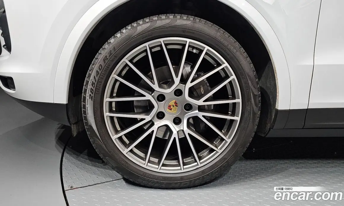 Porsche Cayenne 2023 3.0 автомат (гидро), фото 5