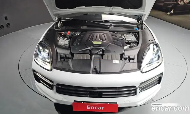 Porsche Cayenne 2023 3.0 автомат (гидро), миниатюра 6
