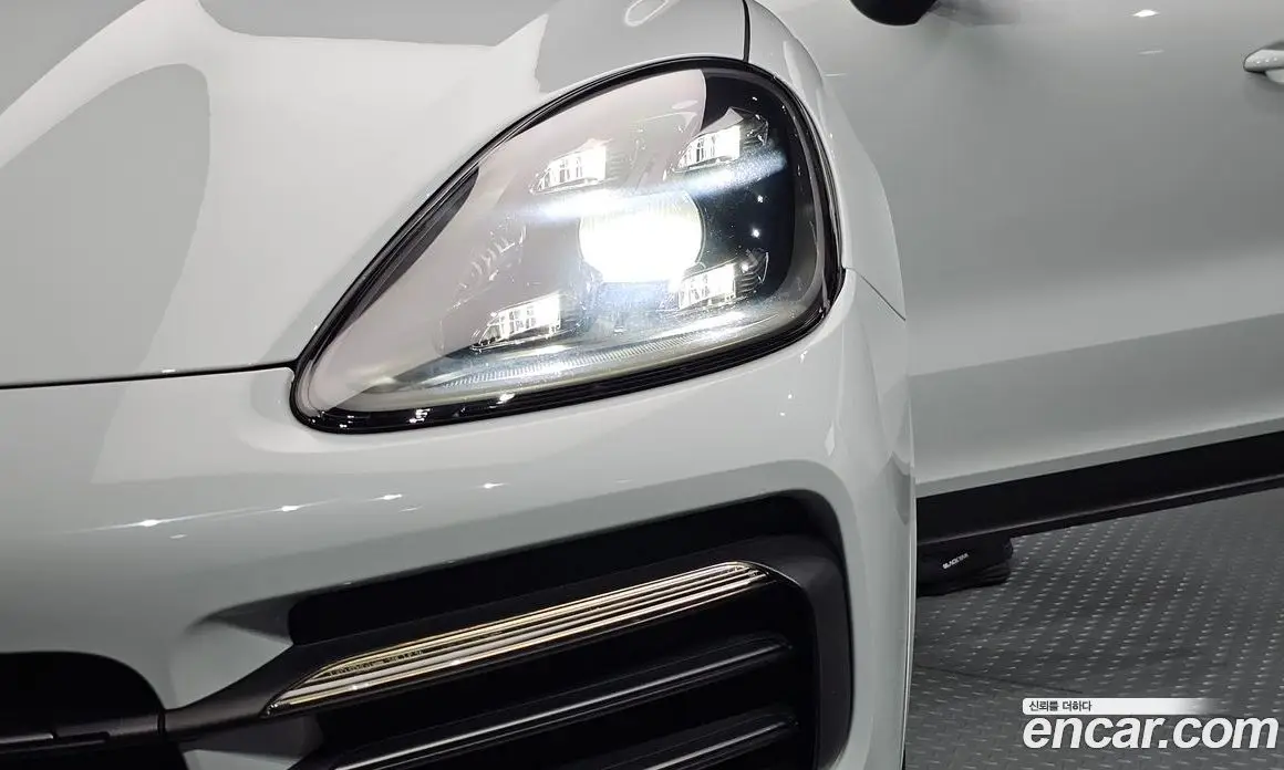Porsche Cayenne 2023 3.0 автомат (гидро), фото 8