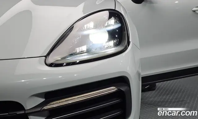 Porsche Cayenne 2023 3.0 автомат (гидро), миниатюра 8