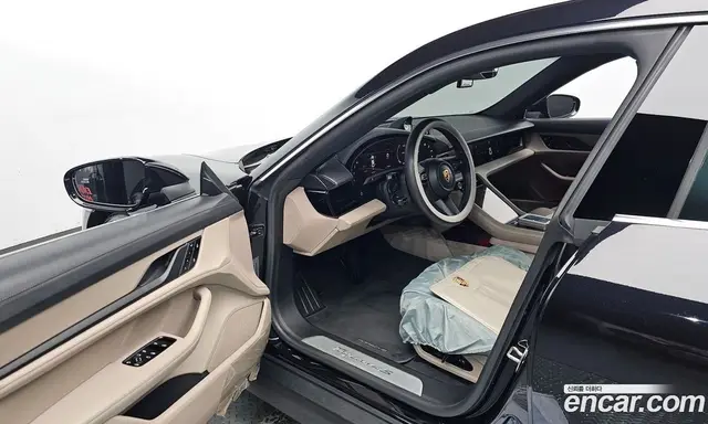 Porsche Taycan 2021 0.1 автомат (гидро), миниатюра 12