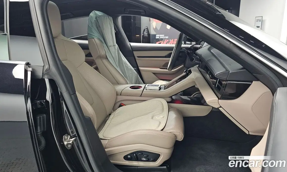 Porsche Taycan 2021 0.1 автомат (гидро), фото 15