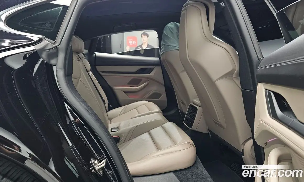 Porsche Taycan 2021 0.1 автомат (гидро), фото 17