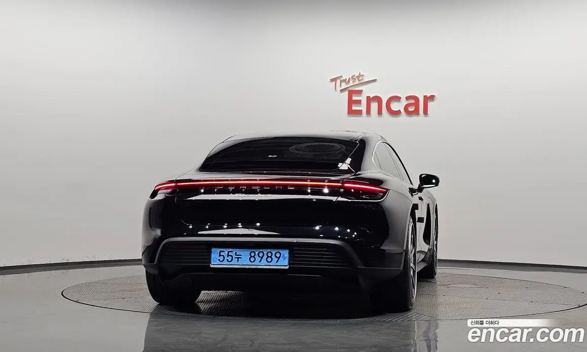 Porsche Taycan 2021 0.1 автомат (гидро), фото 3