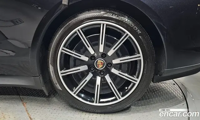 Porsche Taycan 2021 0.1 автомат (гидро), миниатюра 6