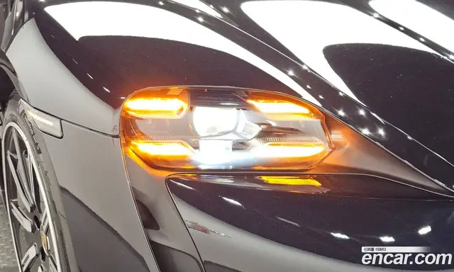 Porsche Taycan 2021 0.1 автомат (гидро), миниатюра 7