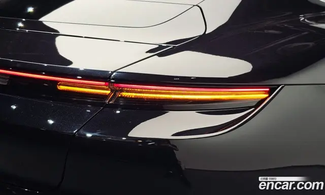 Porsche Taycan 2021 0.1 автомат (гидро), миниатюра 8
