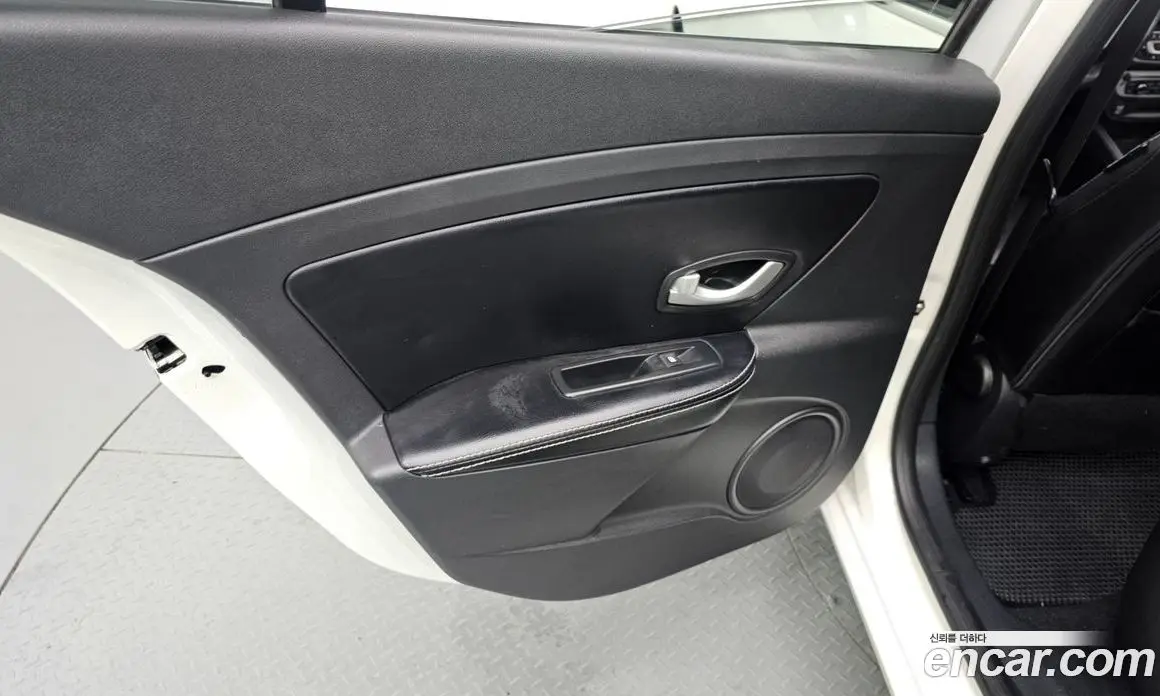 Renault (Samsung) SM3 2013 1.6 автомат (гидро), фото 15 Renault (Samsung) SM3 2013 1.6 автомат (гидро), фото 15
