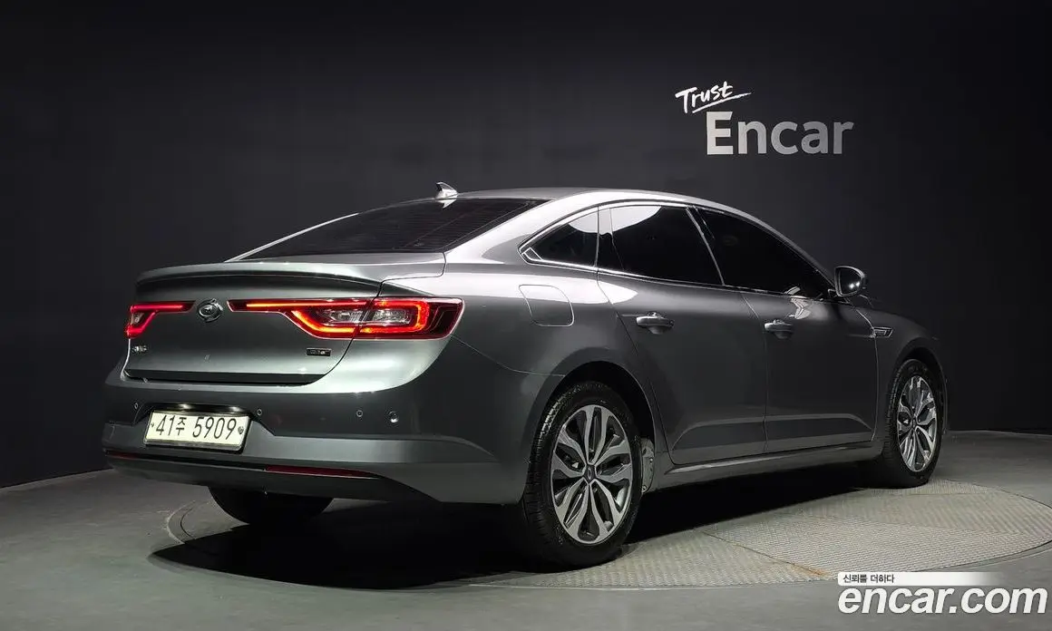 Renault (Samsung) SM6 2017 2.0 автомат (гидро), фото 1 Renault (Samsung) SM6 2017 2.0 автомат (гидро), фото 1