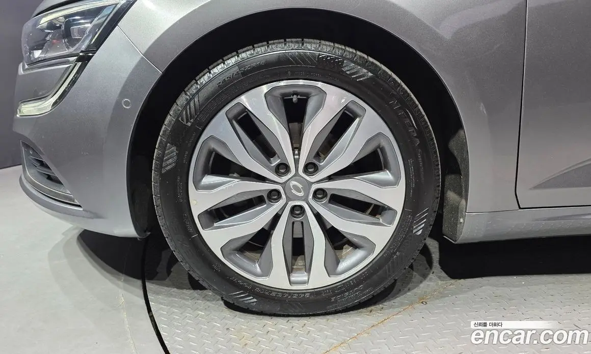 Renault (Samsung) SM6 2017 2.0 автомат (гидро), фото 4 Renault (Samsung) SM6 2017 2.0 автомат (гидро), фото 4