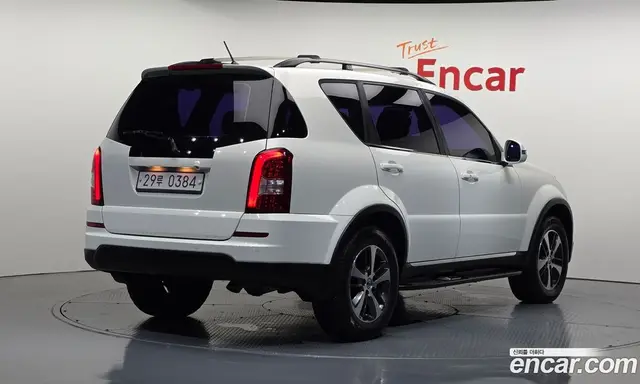 SsangYong Rexton 2015 2.2 автомат (гидро), миниатюра 2 SsangYong Rexton 2015 2.2 автомат (гидро), миниатюра 2