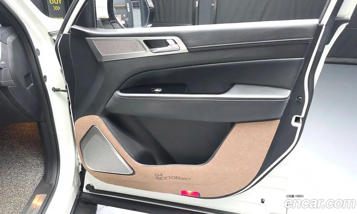 SsangYong Rexton 2019 2.2 автомат (гидро), фото 14