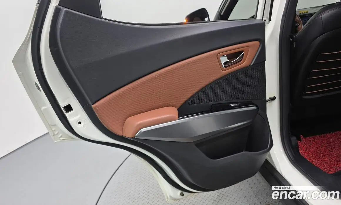 SsangYong TIBOLI 2017 1.6 автомат (гидро), фото 15