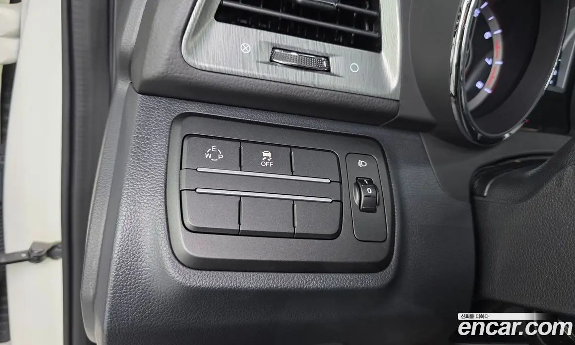 SsangYong TIBOLI 2017 1.6 автомат (гидро), фото 19