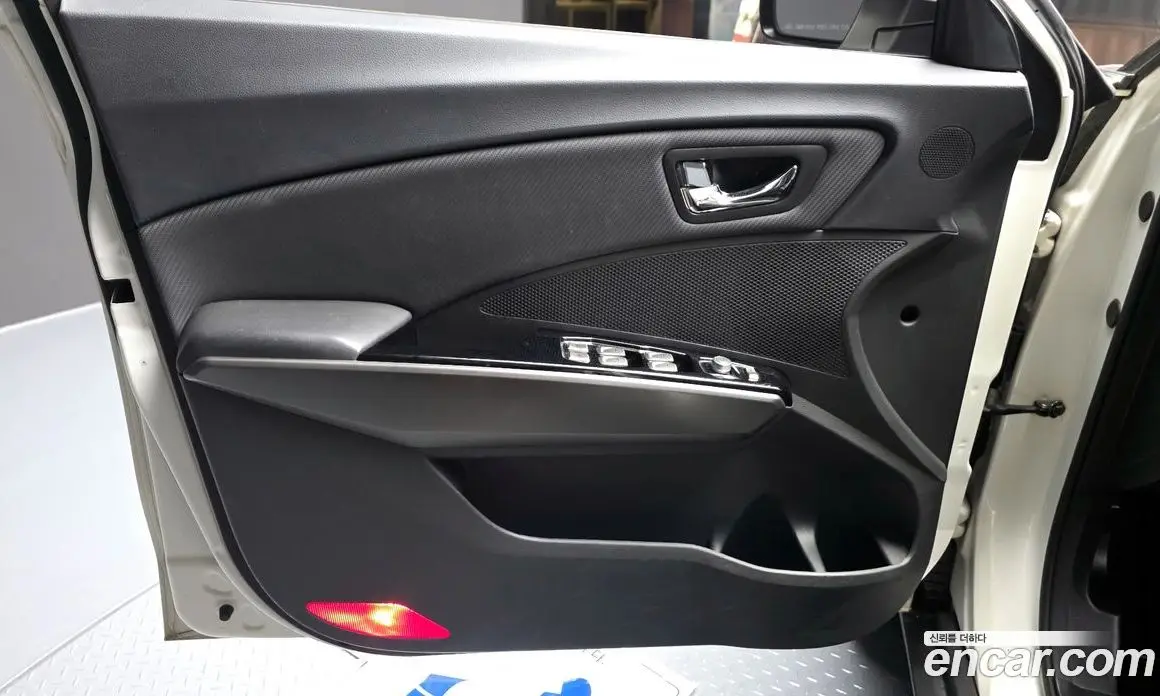 SsangYong TIBOLI 2018 1.6 автомат (гидро), фото 14