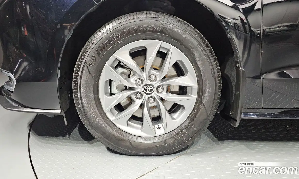 Toyota Sienna 2024 2.5 автомат (гидро), фото 5
