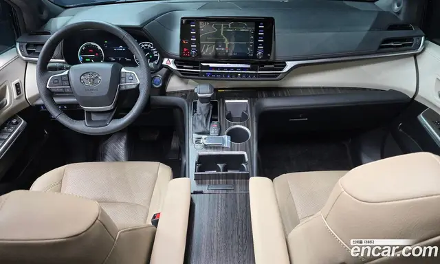 Toyota Sienna 2024 2.5 автомат (гидро), миниатюра 10