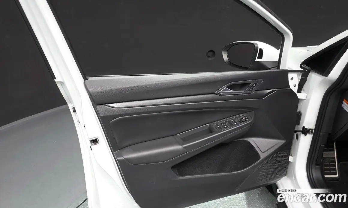 Volkswagen Golf 2024 2.0 автомат (гидро), фото 14