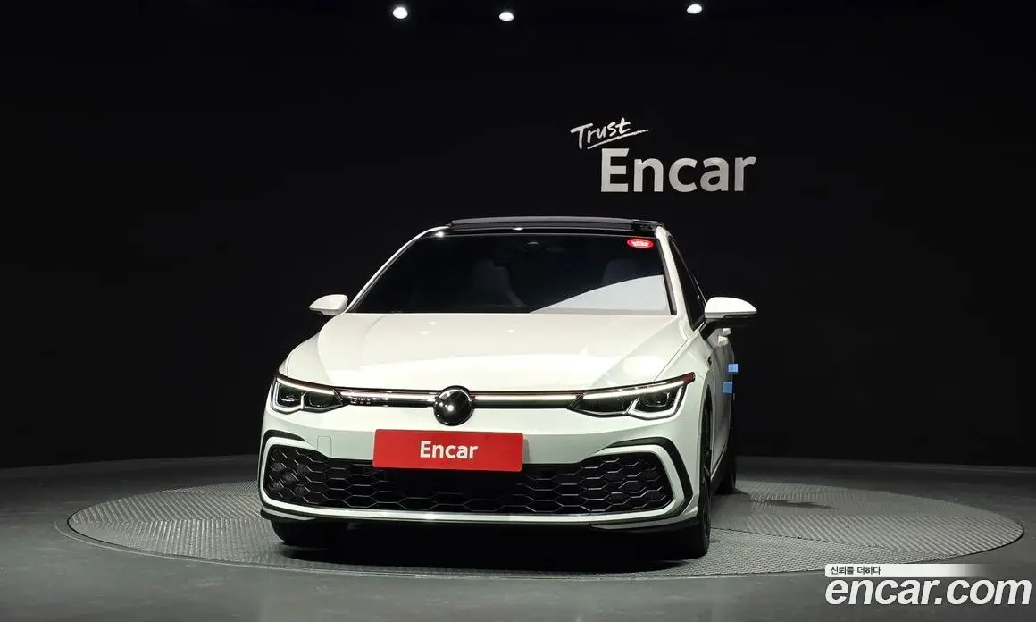 Volkswagen Golf 2024 2.0 автомат (гидро), фото 3