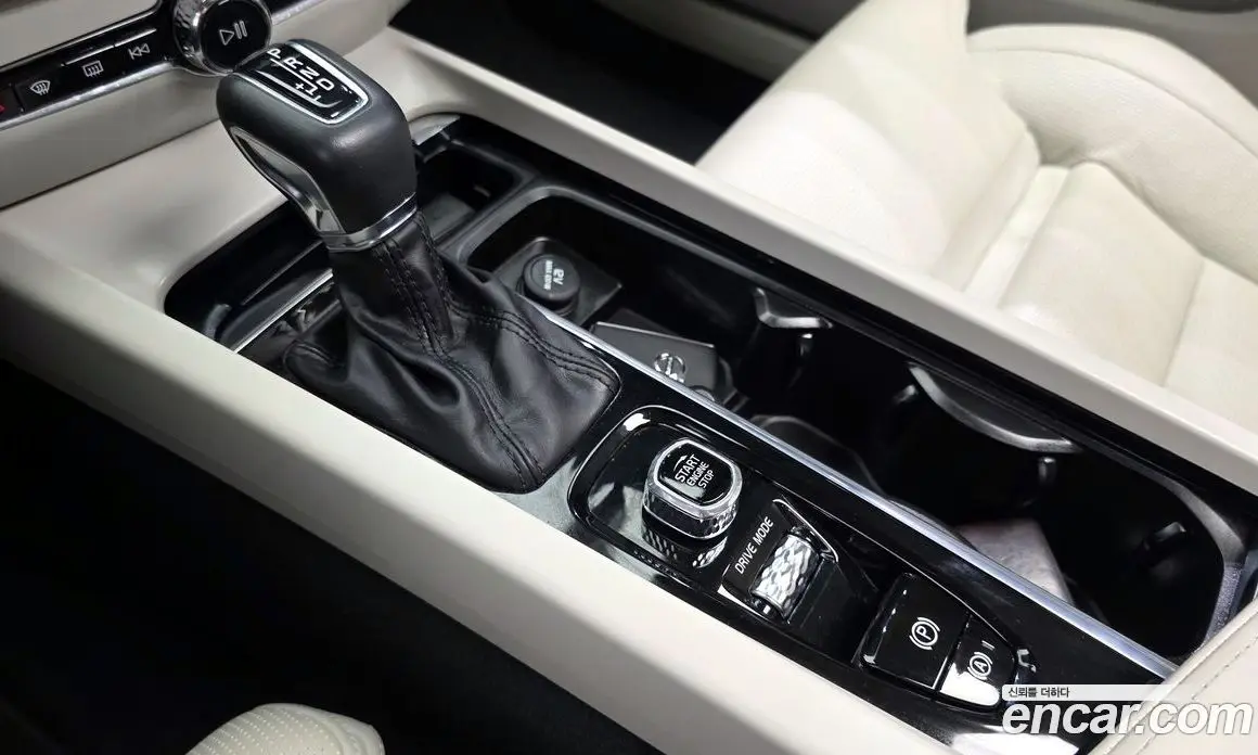 Volvo S60 2020 2.0 автомат (гидро), фото 12