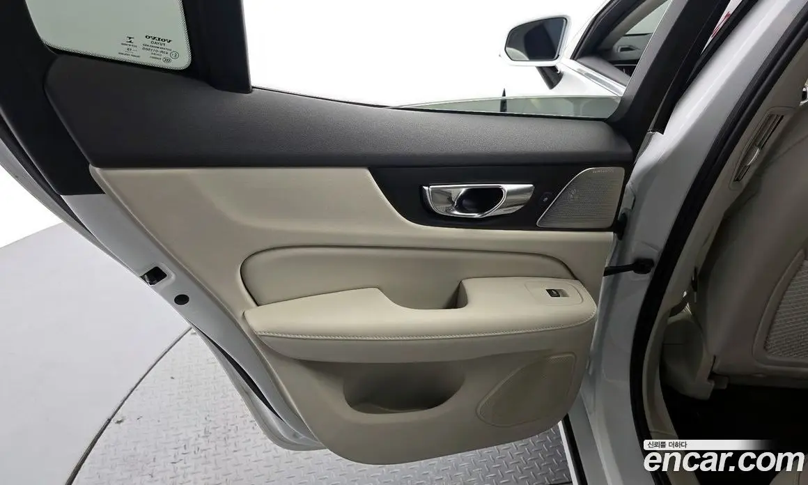 Volvo S60 2020 2.0 автомат (гидро), фото 15