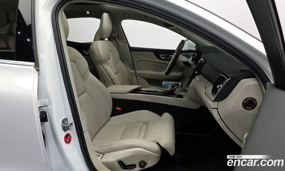 Volvo S60 2020 2.0 автомат (гидро), фото 16