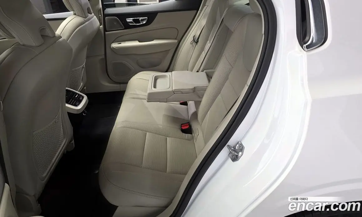 Volvo S60 2020 2.0 автомат (гидро), фото 18