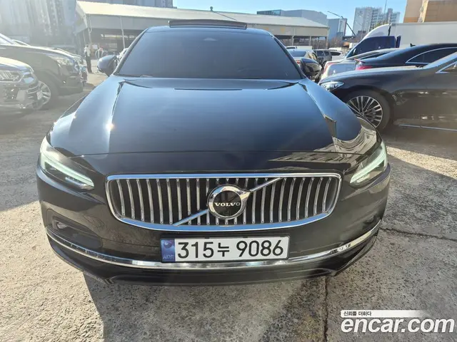 Volvo S90, 2023, 52 733 км
